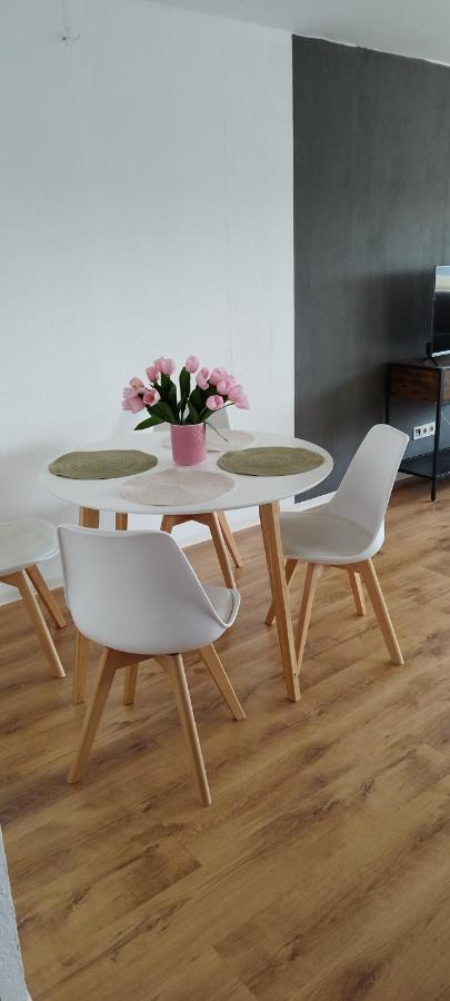 Schoene Sonnige Wohnung Juchen Экстерьер фото